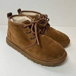 UGG Neumel II Boots Chestnut Suede Big Kids Size 6